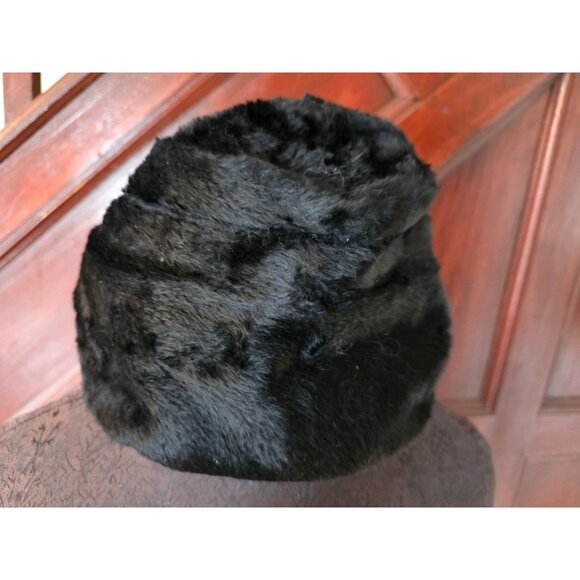 Vintage SellenE Black Fur Hat Made In Italy - Picture 1 of 4